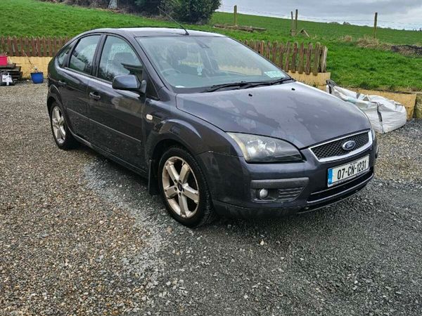 Ford Focus Hatchback, Petrol, 2007, Grey