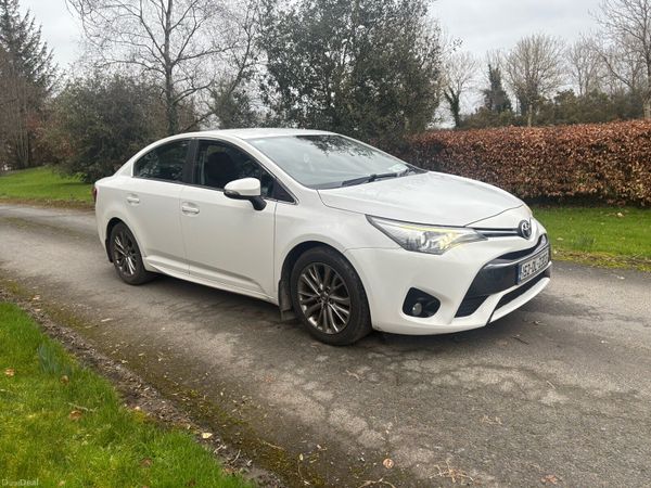 Toyota Avensis Saloon, Diesel, 2015, White