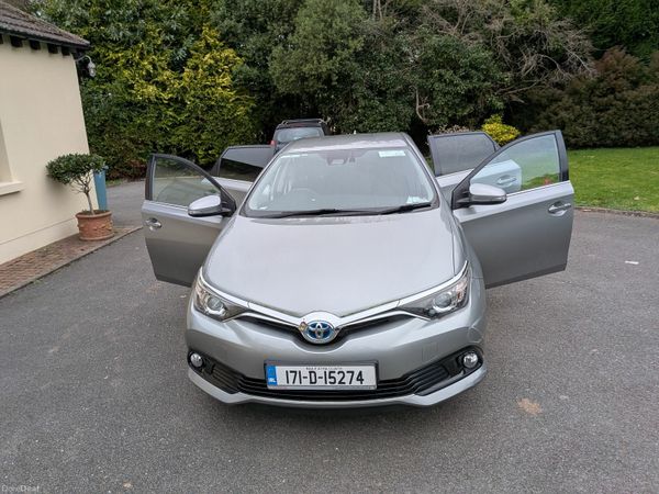 Toyota Auris MPV, Petrol Hybrid, 2017, Grey