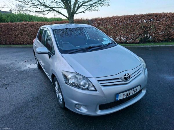 Toyota Auris Hatchback, Diesel, 2011, Silver