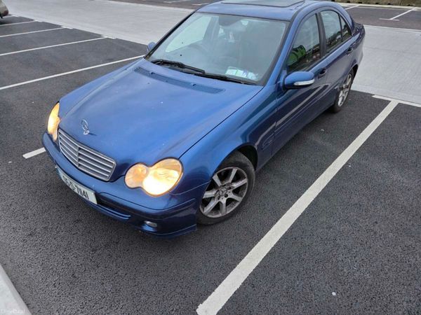 Mercedes-Benz C-Class Saloon, Petrol, 2005, Blue