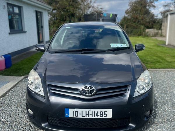Toyota Auris Hatchback, Diesel, 2010, Grey
