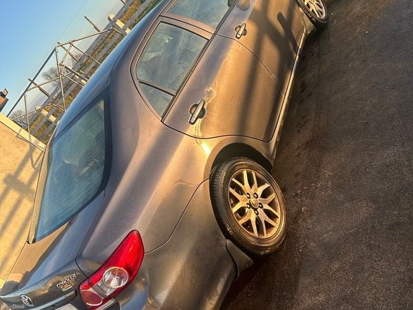 Toyota Corolla Saloon, Diesel, 2013, Grey