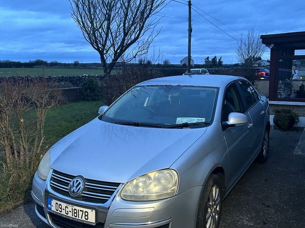 Volkswagen Jetta Saloon, Diesel, 2009, Silver
