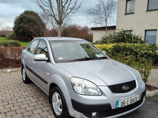 Kia Rio Saloon, Petrol, 2006, Silver