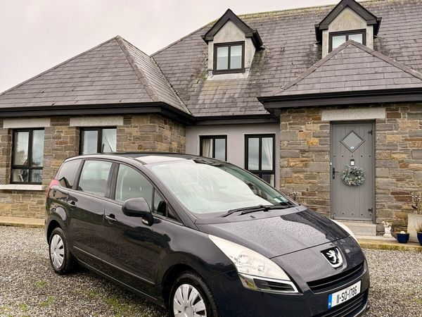 Peugeot 5008 MPV, Diesel, 2011, Grey