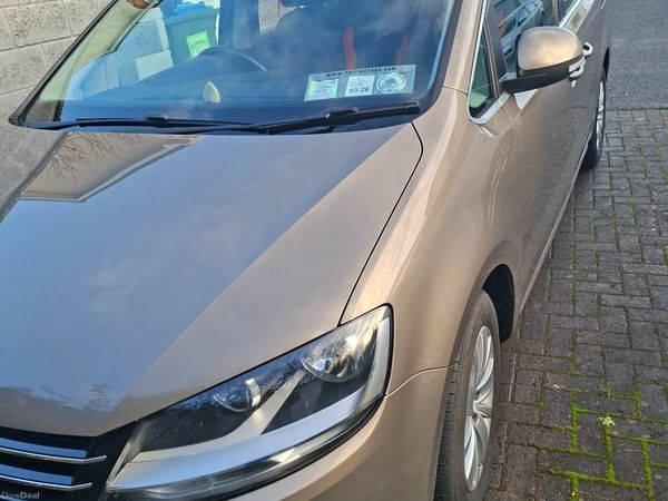 Volkswagen Sharan MPV, Diesel, 2015, Gold