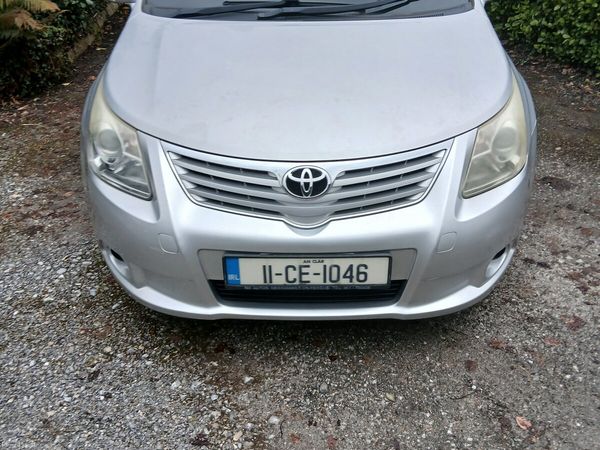 Toyota Avensis Saloon, Diesel, 2011, Silver