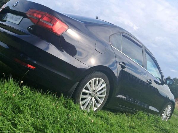 Volkswagen Passat Saloon, Diesel, 2014, White