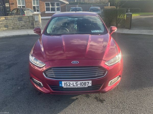 Ford Mondeo Hatchback, Diesel, 2015, Red