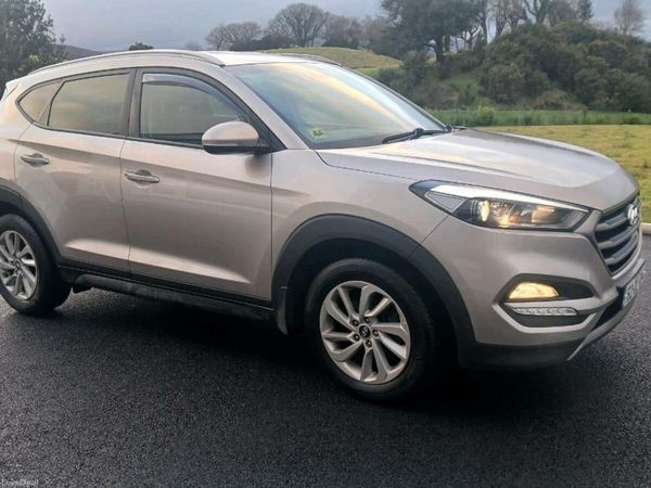 Hyundai Tucson SUV, Diesel, 2016, White