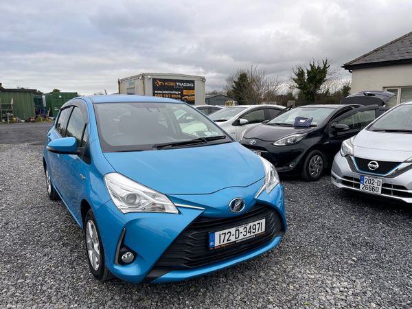 Toyota Vitz Hatchback, Petrol Hybrid, 2017, Blue