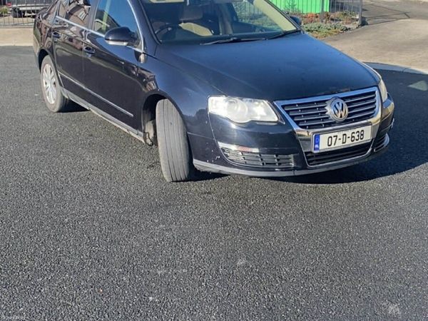 Volkswagen Passat Saloon, Petrol, 2007, Black