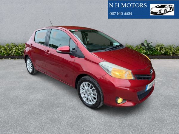 Toyota Yaris Hatchback, Petrol, 2013, Red