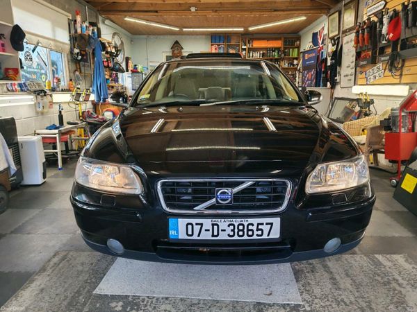 Volvo S60 Saloon, Petrol, 2007, Black