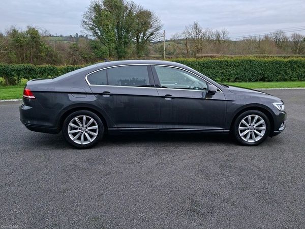 Volkswagen Passat Saloon, Diesel, 2019, Grey