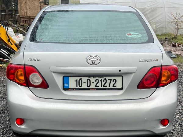 Toyota Corolla Saloon, Petrol, 2010, Silver