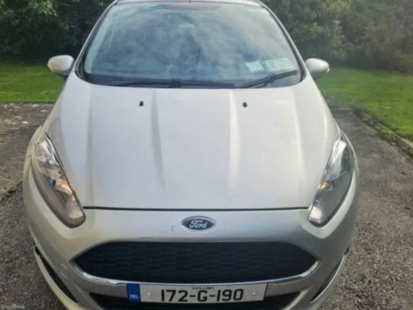 Ford Fiesta Hatchback, Petrol, 2017, Grey