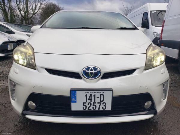 Toyota Prius Hatchback, Petrol Hybrid, 2014, White