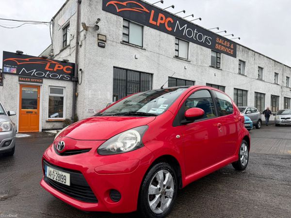 Toyota Aygo Hatchback, Petrol, 2014, Red