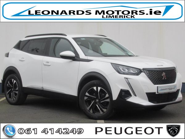 Peugeot 2008 MPV, Petrol, 2023, White