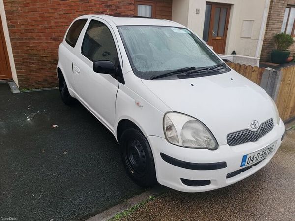 Toyota Yaris Hatchback, Petrol, 2004, White