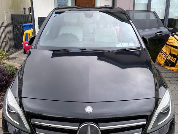 Mercedes-Benz B-Class MPV, Petrol, 2012, Black