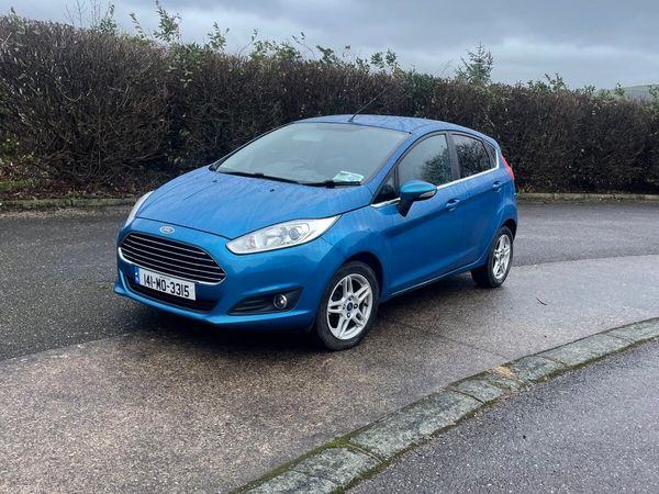 Ford Fiesta Hatchback, Petrol, 2014, Blue