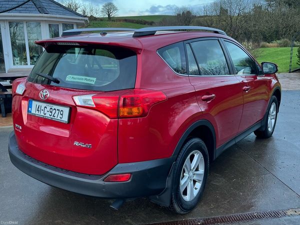Toyota RAV4 SUV, Diesel, 2014, Red