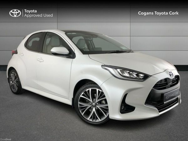 Toyota Yaris Hatchback, Petrol Hybrid, 2023, White
