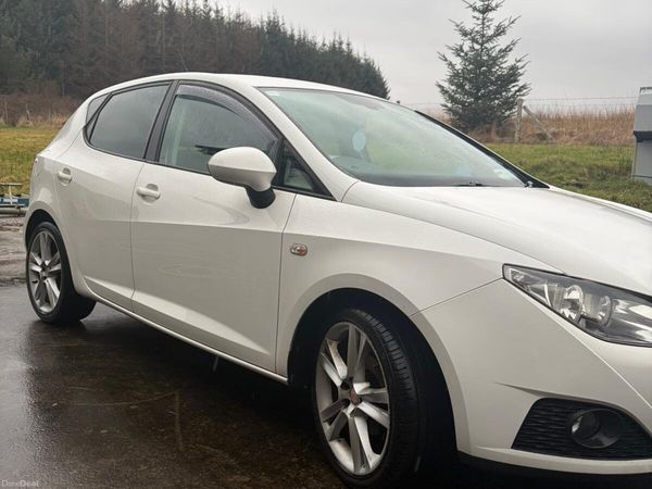 SEAT Ibiza Hatchback, Petrol, 2012, White