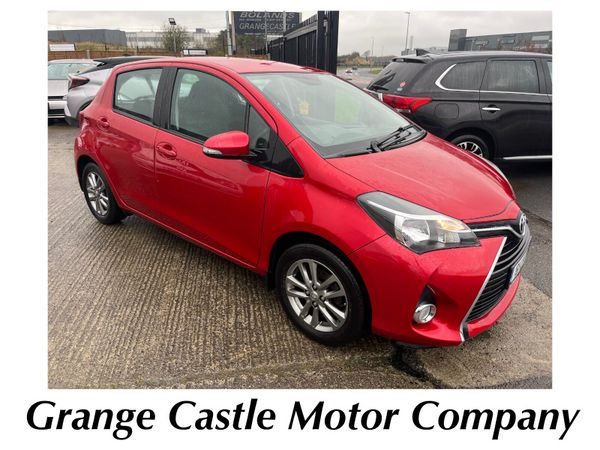Toyota Yaris Hatchback, Petrol, 2016, Red