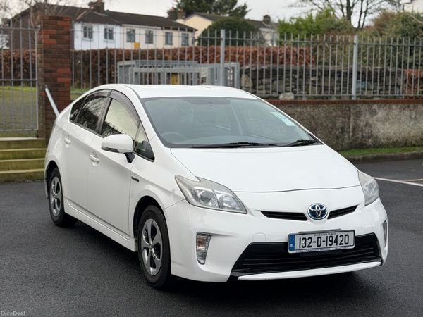 Toyota Prius Hatchback, Petrol Hybrid, 2013, White