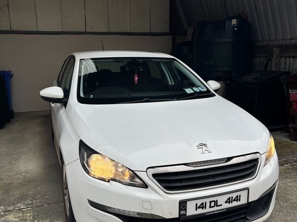 Peugeot 308 Hatchback, Diesel, 2014, White