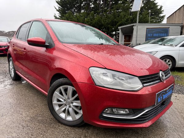 Volkswagen Polo Hatchback, Petrol, 2014, Red