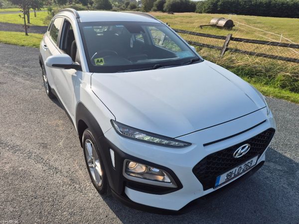 Hyundai KONA MPV, Petrol, 2018, White