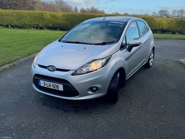 Ford Fiesta Hatchback, Petrol, 2011, Silver