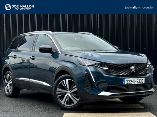 Peugeot 5008 MPV, Diesel, 2022, Blue