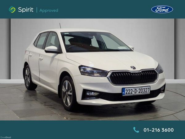 Skoda Fabia Hatchback, Petrol, 2022, White