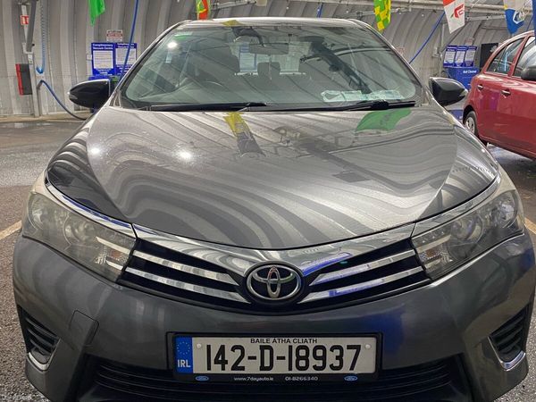 Toyota Corolla Saloon, Diesel, 2014, Grey