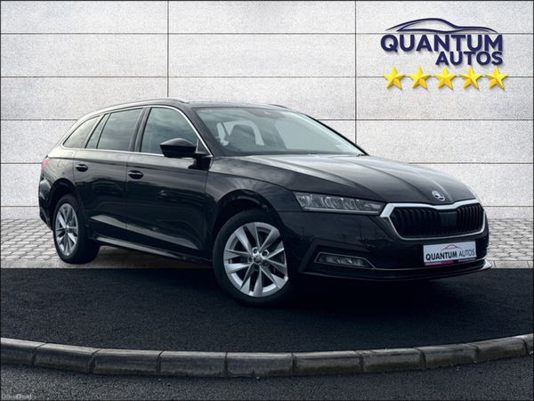 Skoda Octavia Estate, Petrol Plug-in Hybrid, 2023, Black