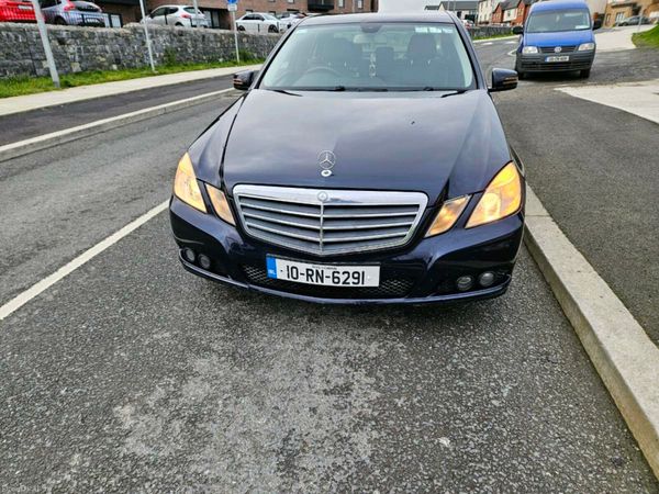 Mercedes-Benz E-Class Saloon, Diesel, 2010, Blue