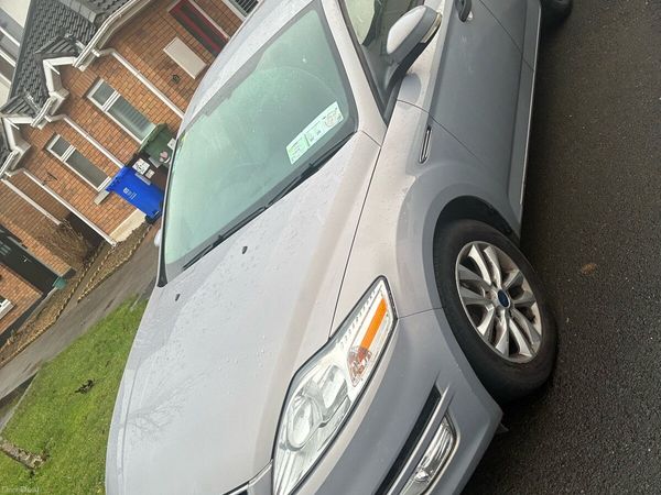 Ford Mondeo Hatchback, Diesel, 2013, Grey