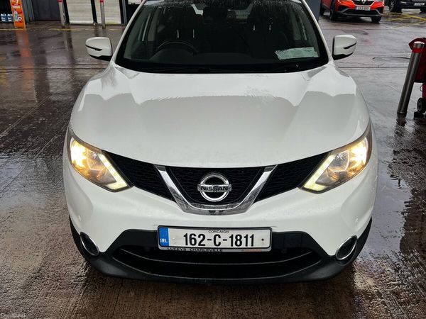 Nissan Qashqai Hatchback, Petrol, 2016, White