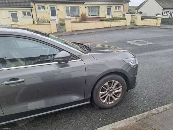 Ford Focus Hatchback, Petrol, 2023, Grey