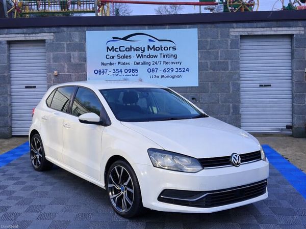 Volkswagen Polo Hatchback, Petrol, 2014, White