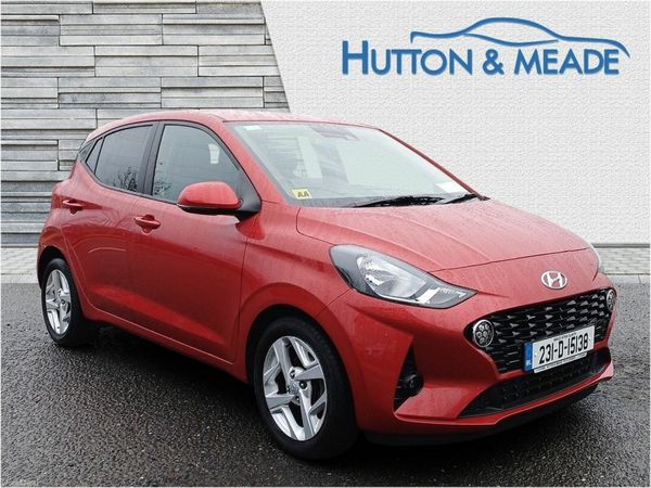 Hyundai i10 Hatchback, Petrol, 2023, Red