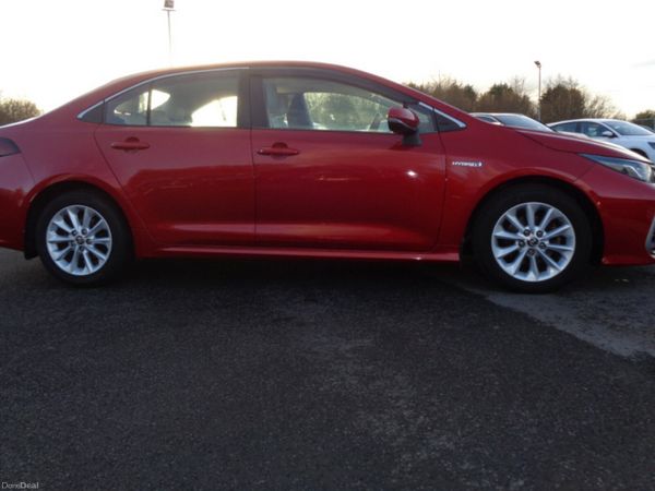 Toyota Corolla Saloon, Petrol Hybrid, 2021, Red