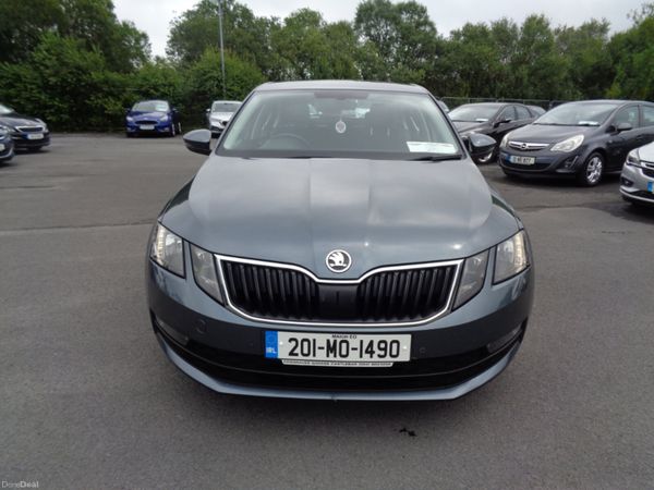 Skoda Octavia Hatchback, Diesel, 2020, Grey
