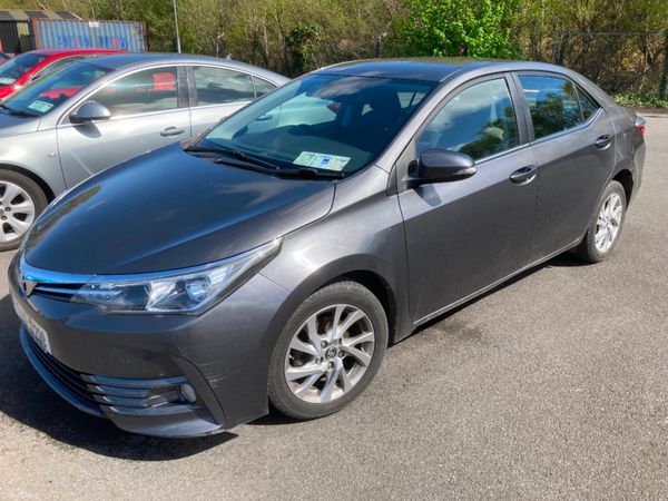 Toyota Corolla Saloon, Diesel, 2017, Grey